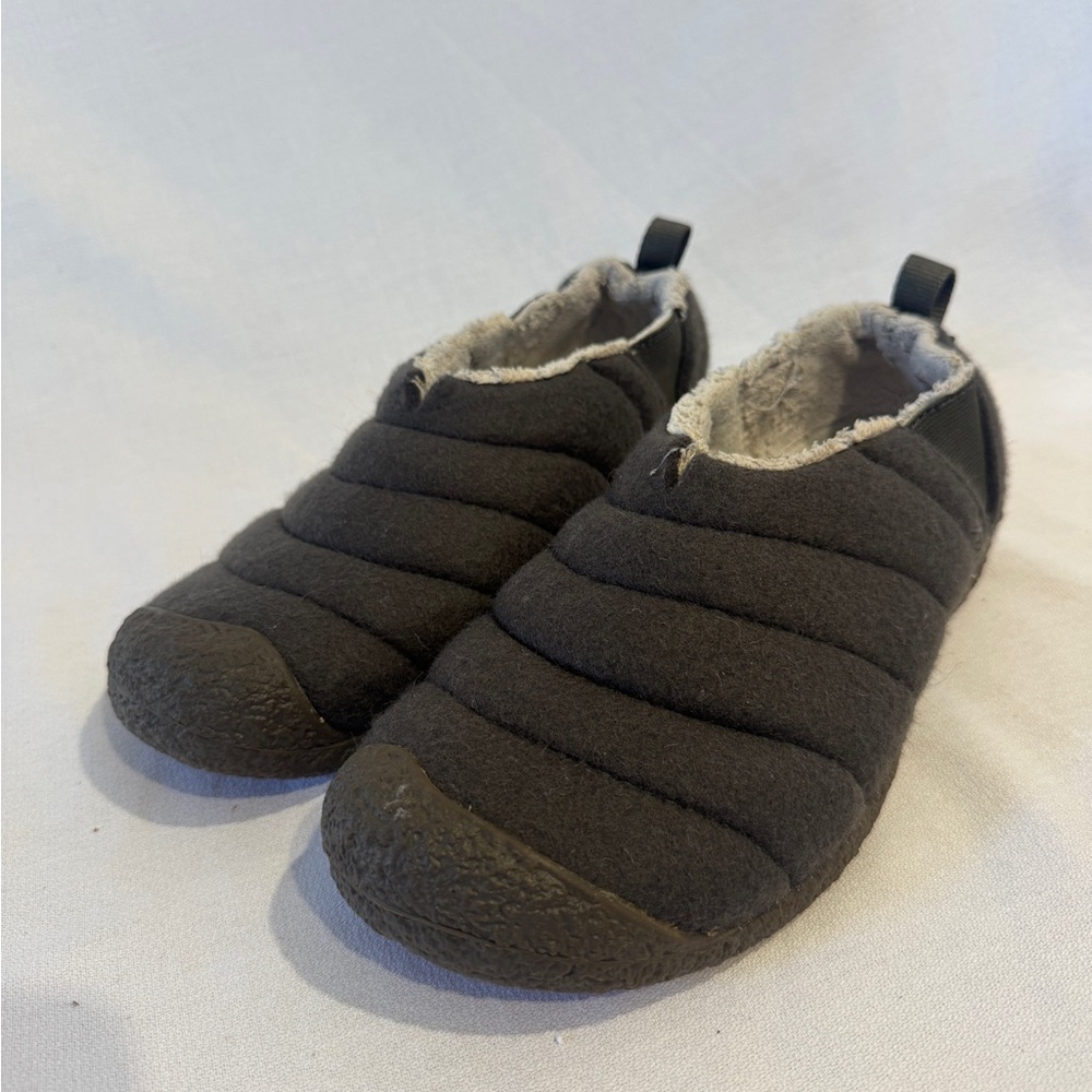 Keen Cush Howser Gray Quilted Womens Shoes Size 9 Sherpa lined